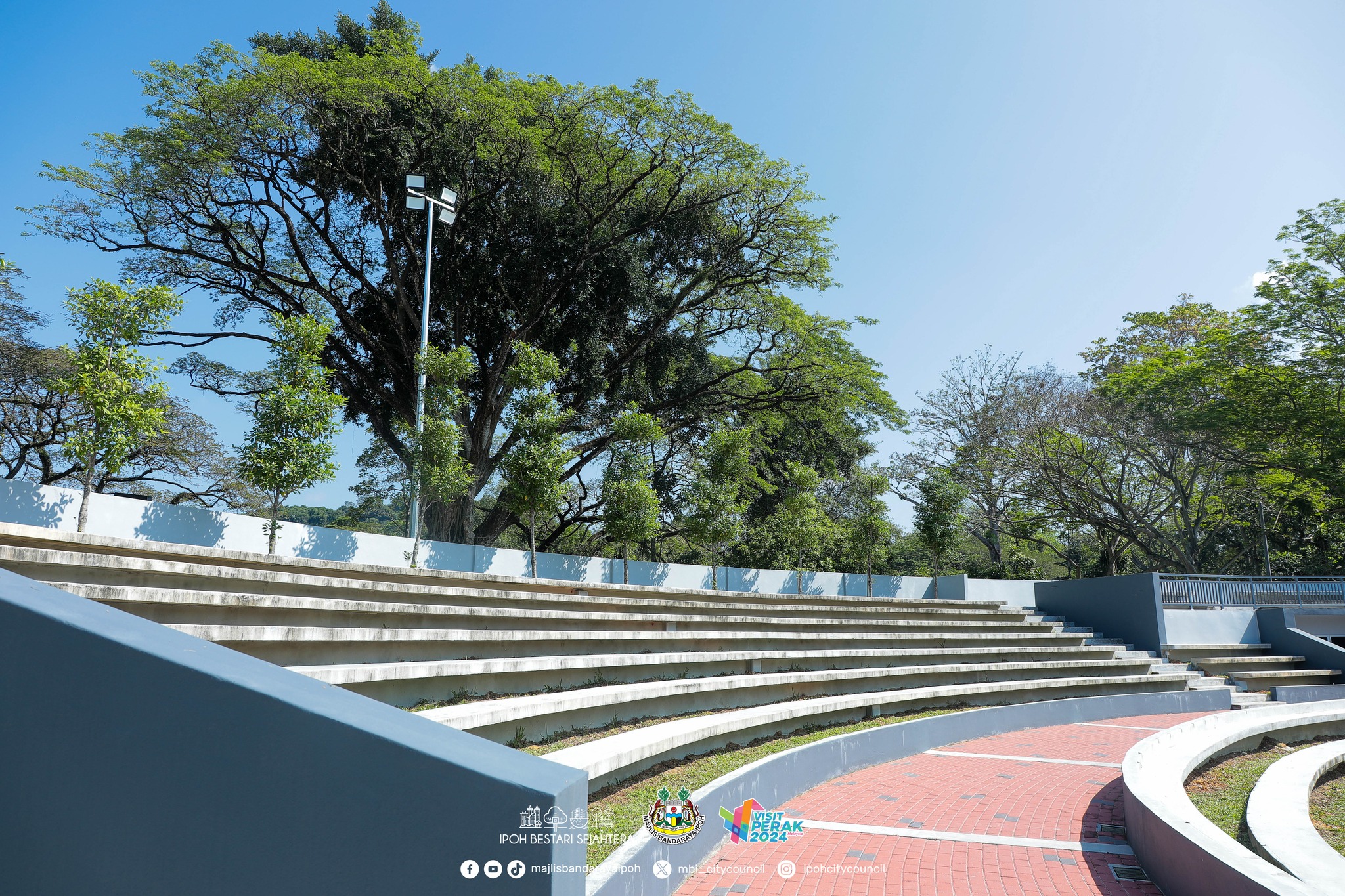 425290161 765553482263841 9105706769990083288 N