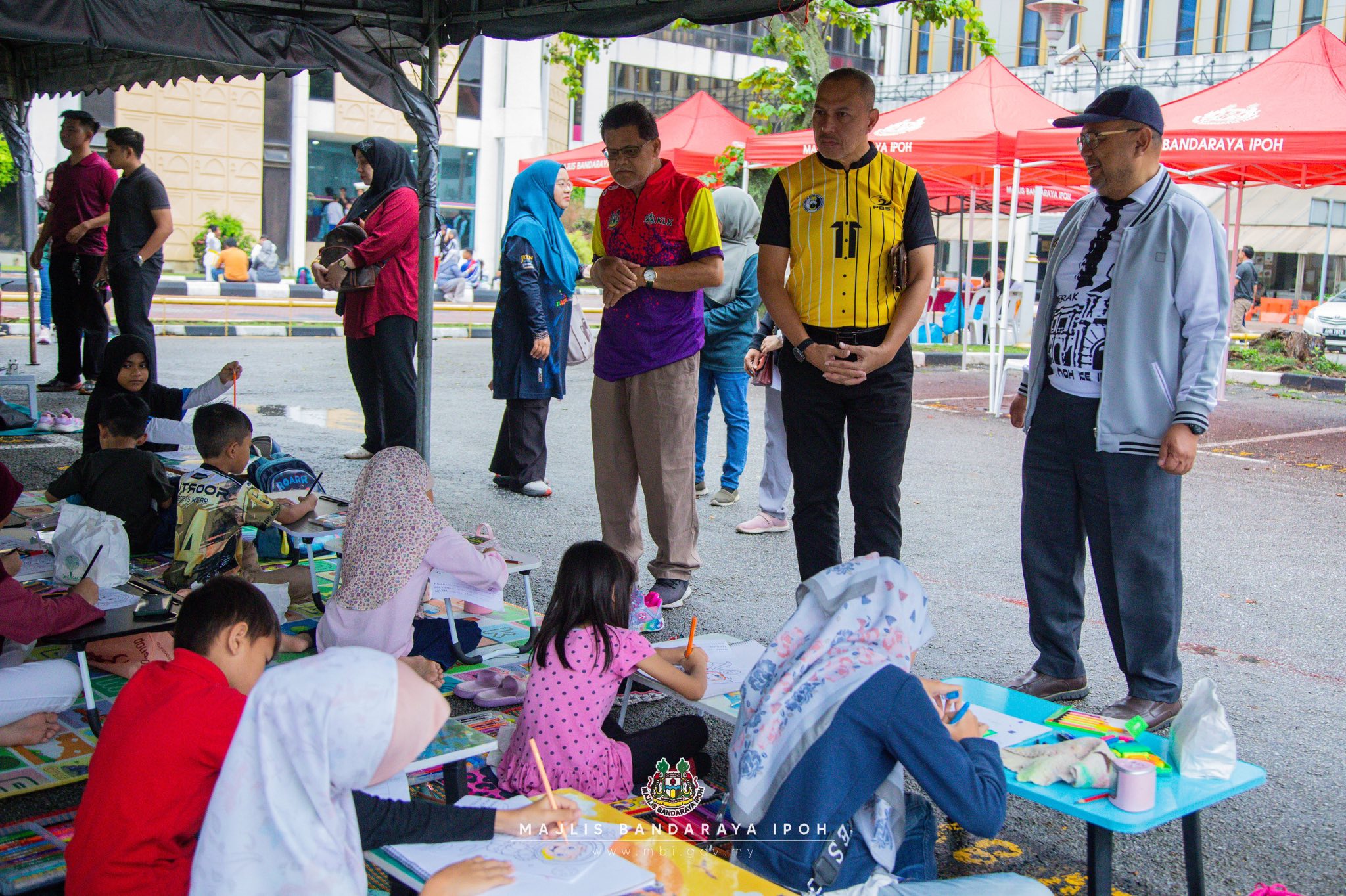 588280247 1232994672186384 8515985545986162907 N