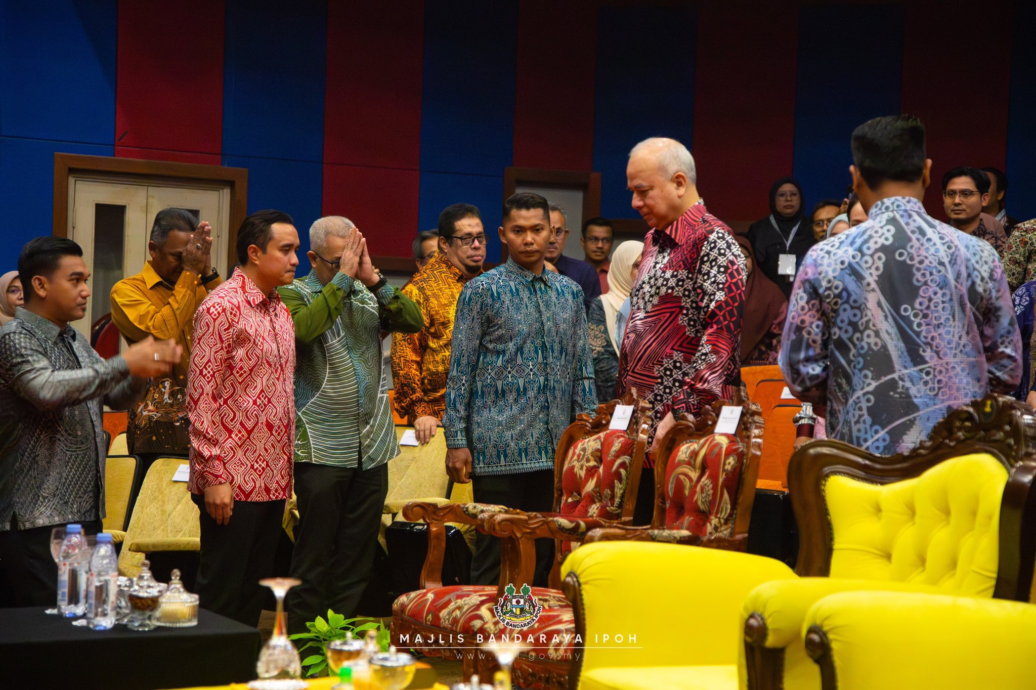 583036014 1227616412724210 802534032833458569 N