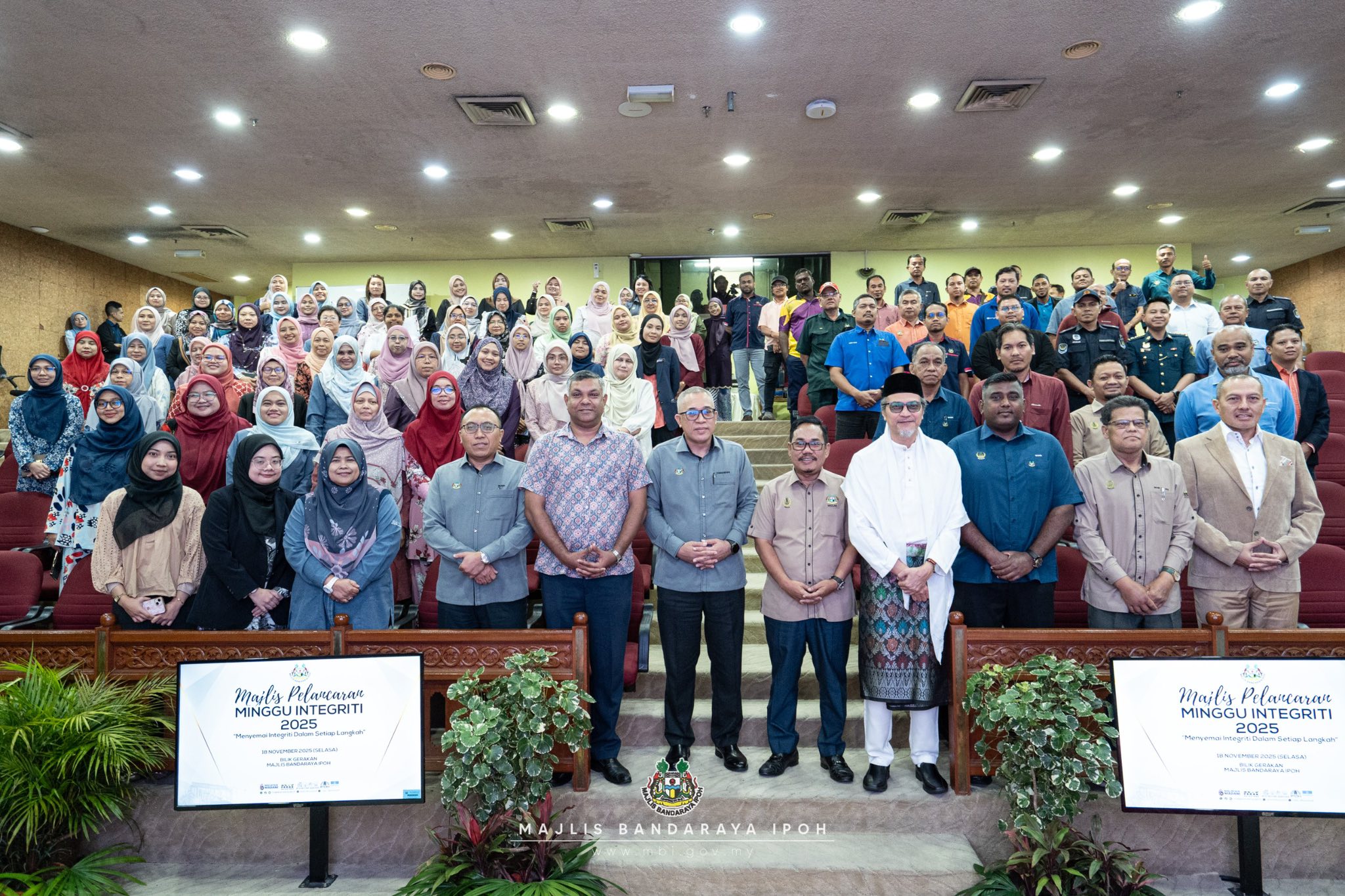 582586482 1229124539240064 7119789711409056831 N