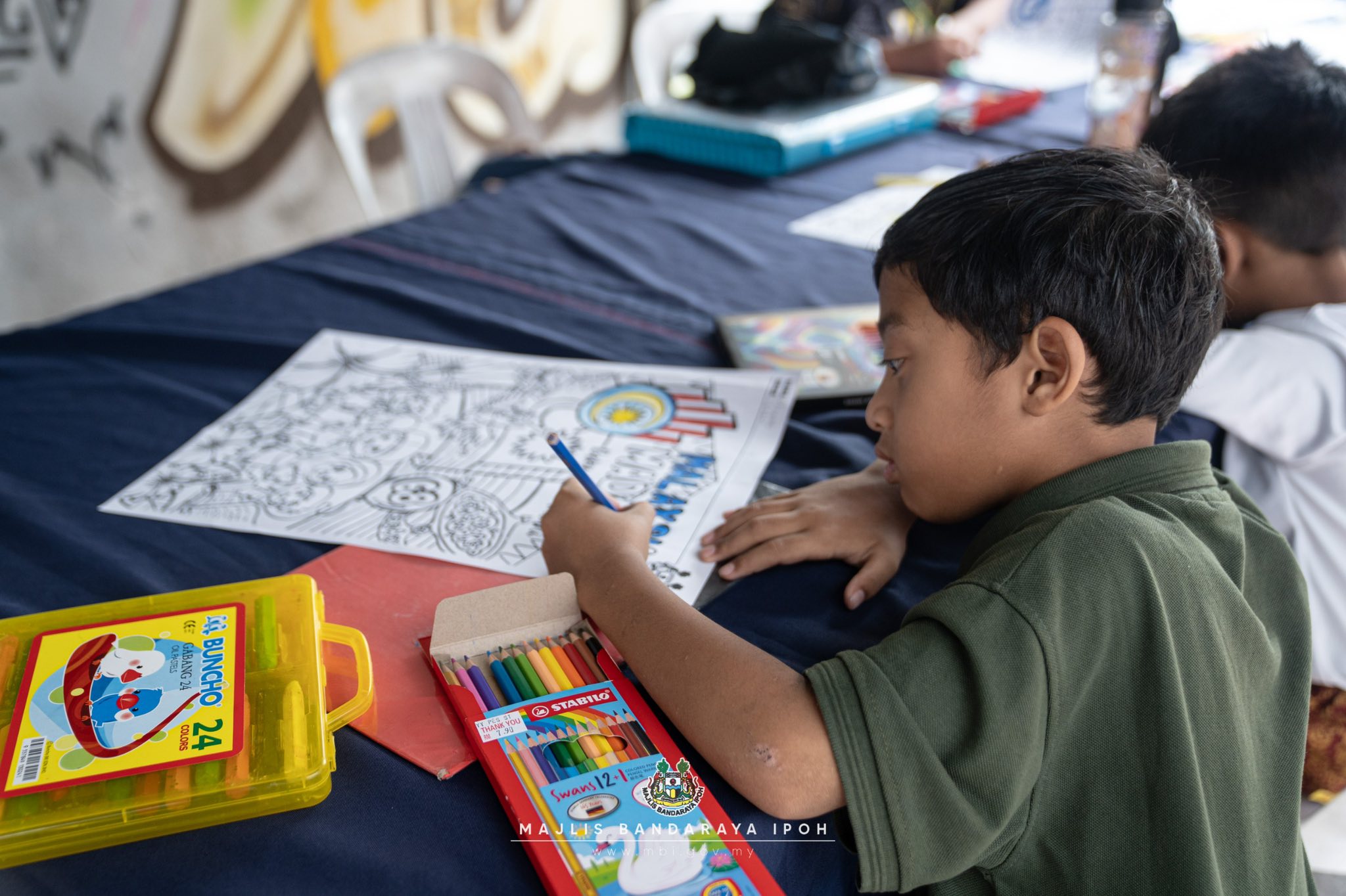 537097194 1156216683197517 7894492066279684953 N