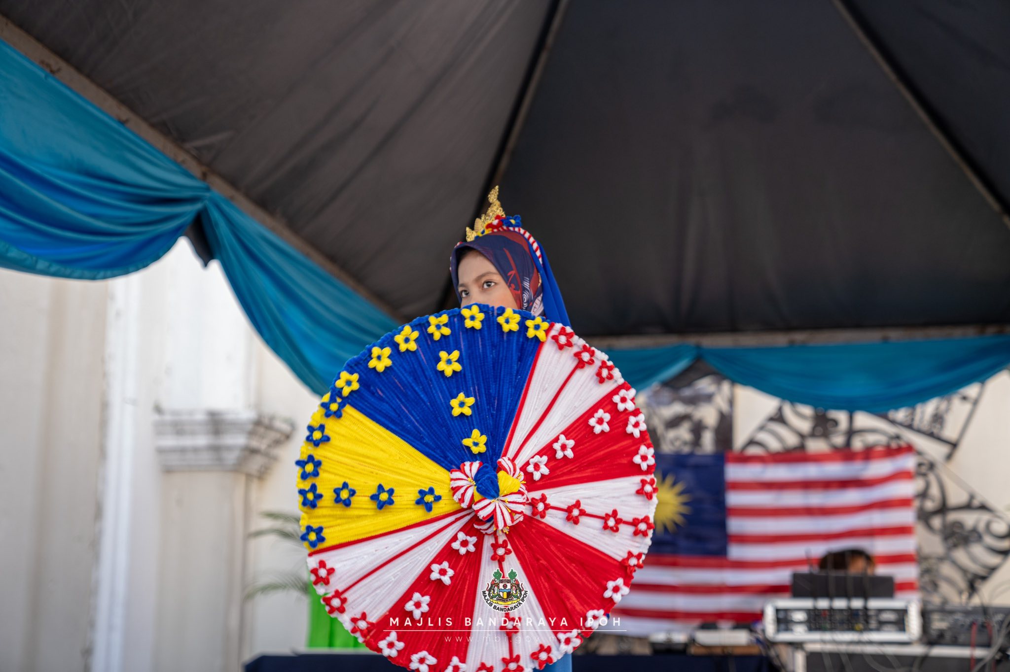 537132435 1156216829864169 7589500898540536436 N